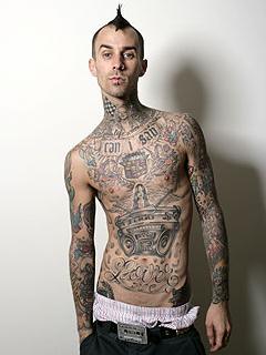 http://www.nndb.com/people/004/000103692/travis-barker-1.jpg