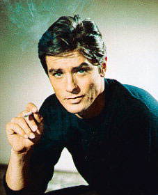 http://www.nndb.com/people/302/000083053/delon-2.jpg