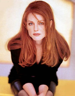 http://www.nndb.com/people/670/000023601/julianne-moore-1-sized.jpg