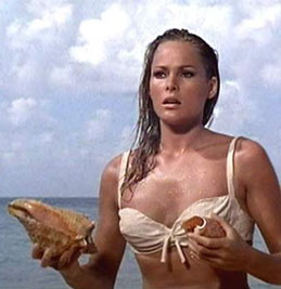 ursula andress