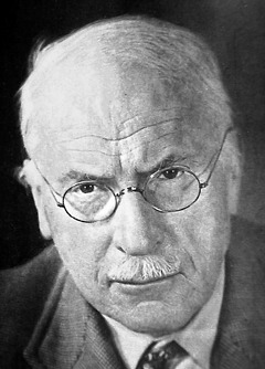 http://www.nndb.com/people/910/000031817/carl-jung-1-sized.jpg