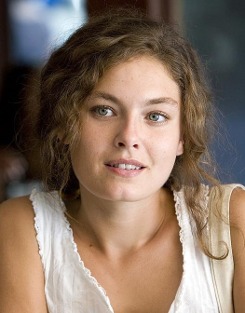 Alexa Davalos