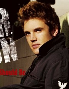 Tyler Hilton