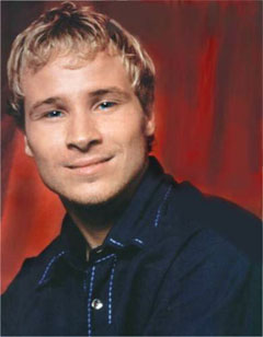 http://www.nndb.com/people/982/000109655/brian-littrell.jpg